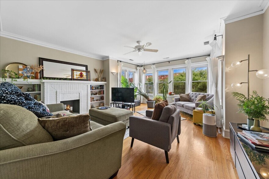 More Photos Of 1723 W Foster Ave, Chicago Multifamily For Sale