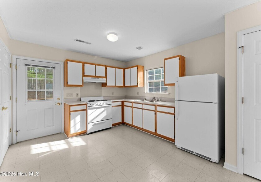 More Photos Of 202 Laurel Ave, Wadesboro Apartments For Sale