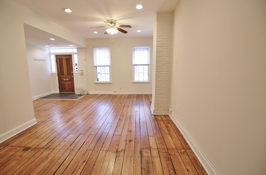 More Photos Of 1804 T St NW, Washington Office For Lease