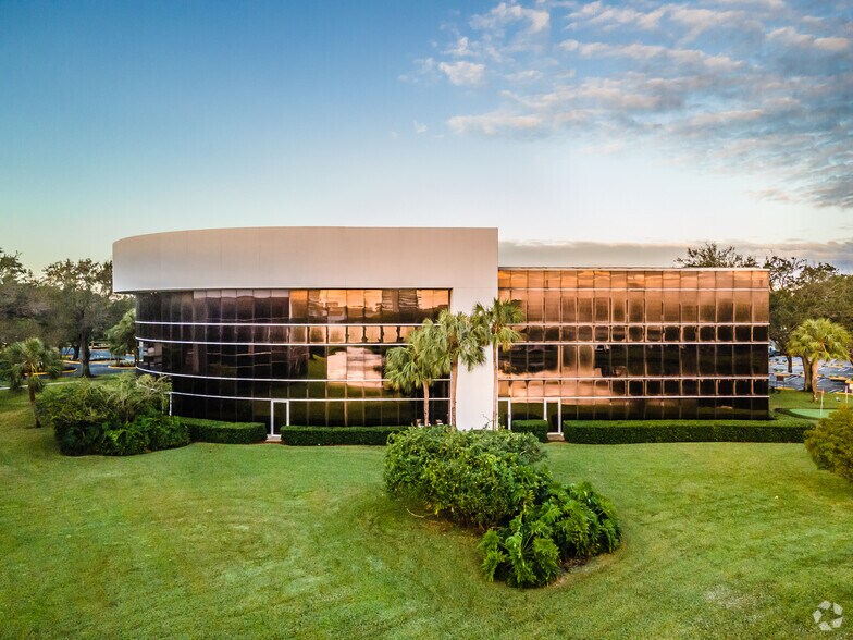 More Photos Of 580 Village Blvd, West Palm Beach Medical For Lease