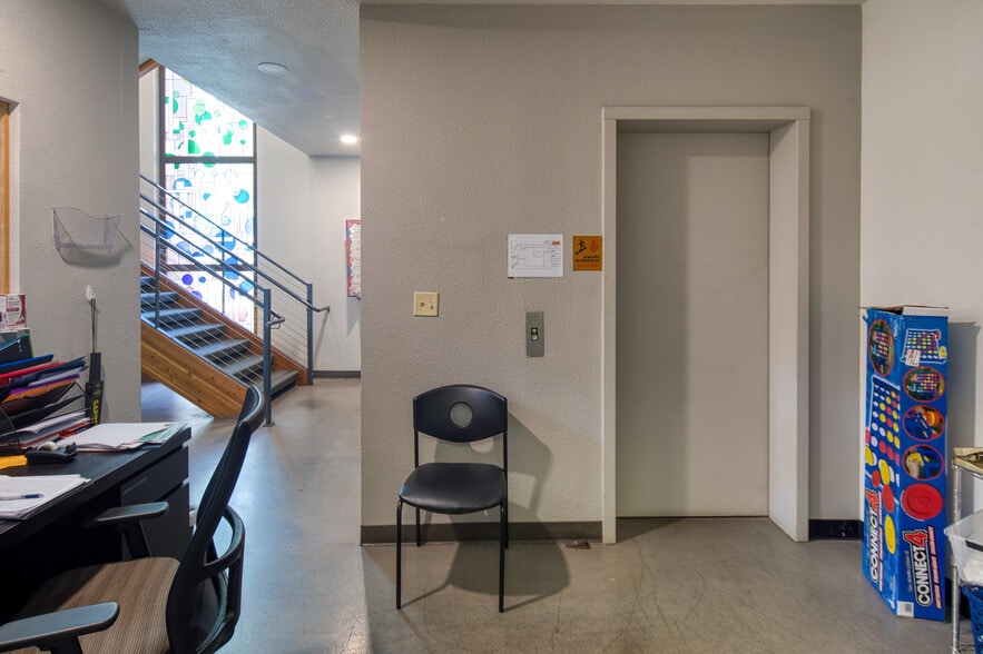 More Photos Of 815 S St, Sacramento Office For Sale