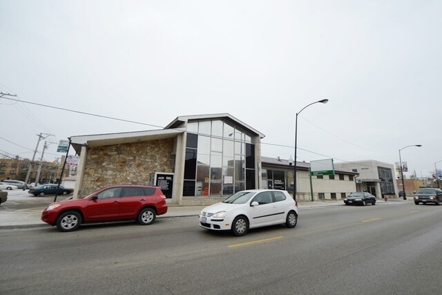 More Photos Of 6420 N California Ave, Chicago Coworking Space