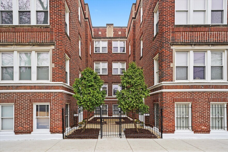 More Photos Of 4952-4956 N Ridgeway Ave, Chicago Apartments For Sale