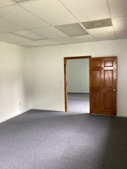 Primary Photo Of 1573 Folly Rd, Charleston Self Storage For Lease