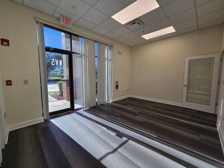 More Photos Of 8465 Merchants Way, Jacksonville Medical For Lease