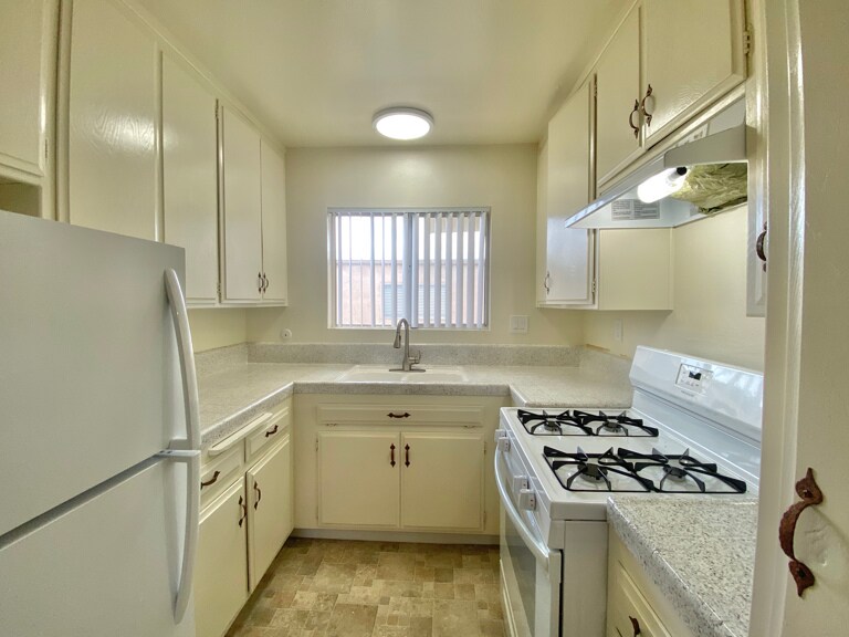 More Photos Of 4537 Hamilton St, San Diego Apartments For Sale