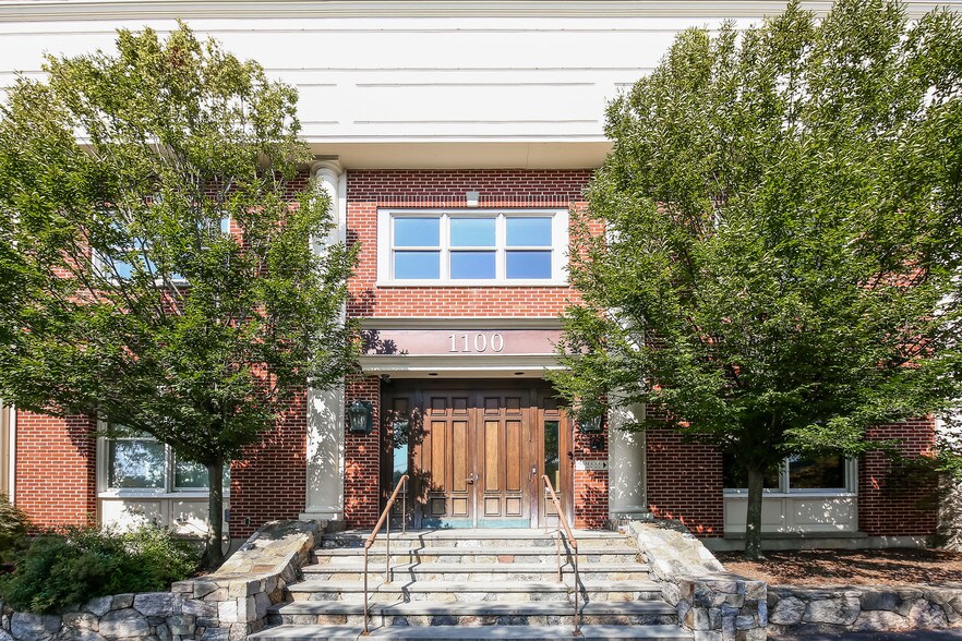 More Photos Of 1100 High Ridge Rd, Stamford Freestanding For Sale