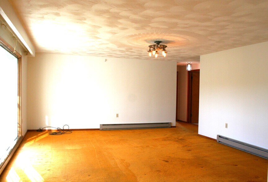 More Photos Of 208 Theatre Rd, Carrolltown Apartments For Sale