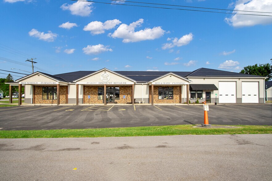 More Photos Of 13394 Broadway St, Alden Freestanding For Sale