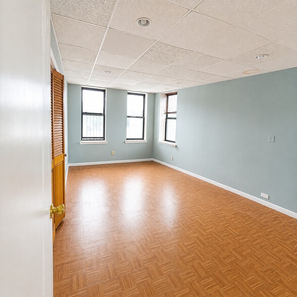 More Photos Of 64-19 Myrtle Ave, Ridgewood Freestanding For Sale