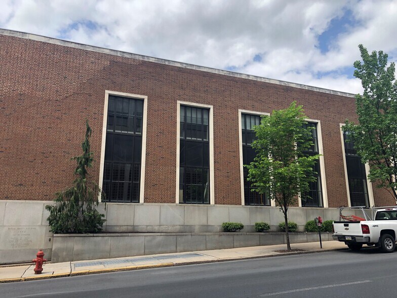 More Photos Of 202 N Duke St, Lancaster Office For Sale