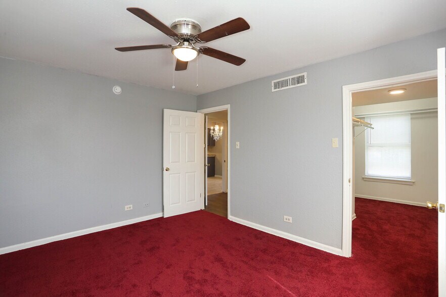 More Photos Of 309 Calgary Ave, San Antonio Apartments For Sale