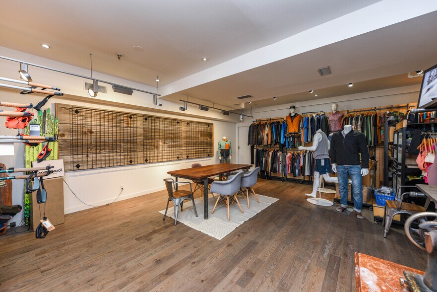 More Photos Of 750 Oakdale Rd, Toronto Light Distribution For Sale