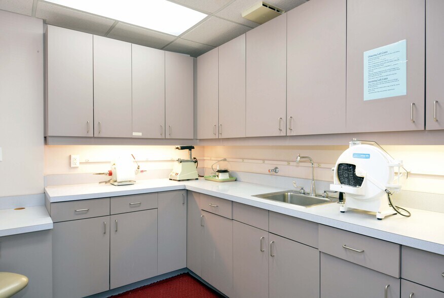 More Photos Of 7501 80th St S, Cottage Grove Medical For Sale