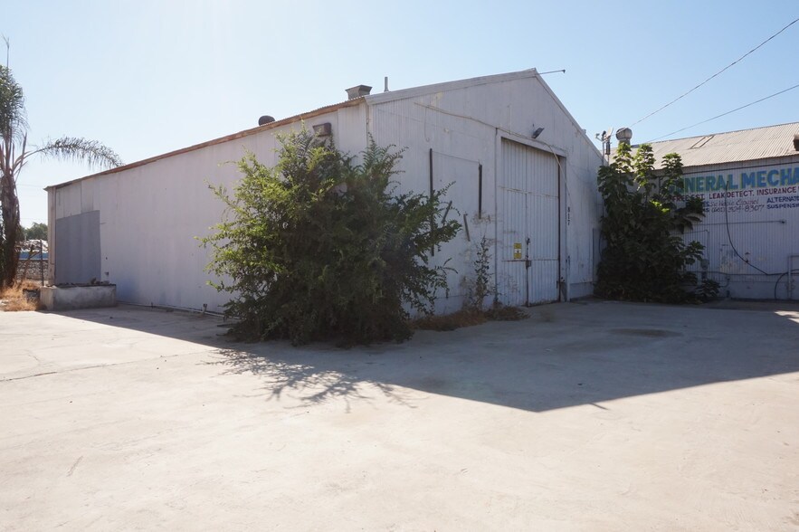 More Photos Of 815 Espee St, Bakersfield Warehouse For Lease