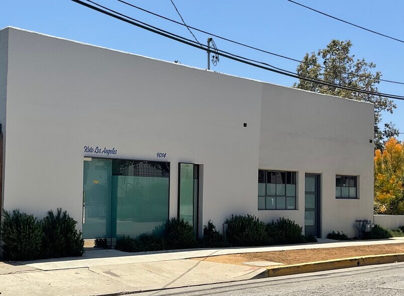 Primary Photo Of 9014 Lindblade St, Culver City Showroom For Lease