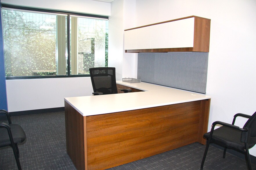 More Photos Of 330 N Brand Blvd, Glendale Office For Lease