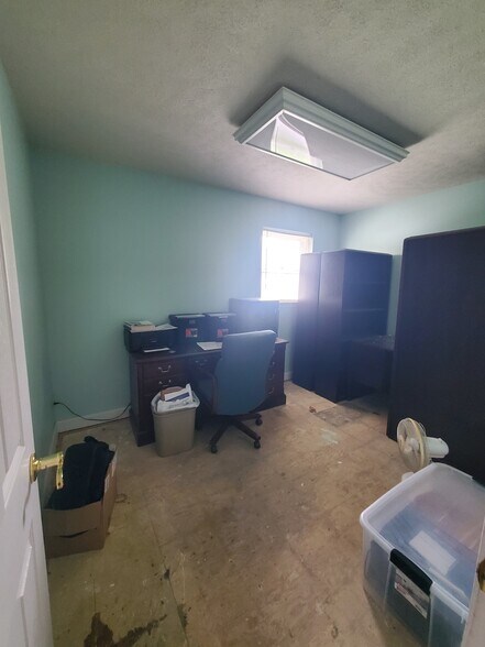 More Photos Of 715 S Shamrock Rd, Bel Air Office Residential For Sale