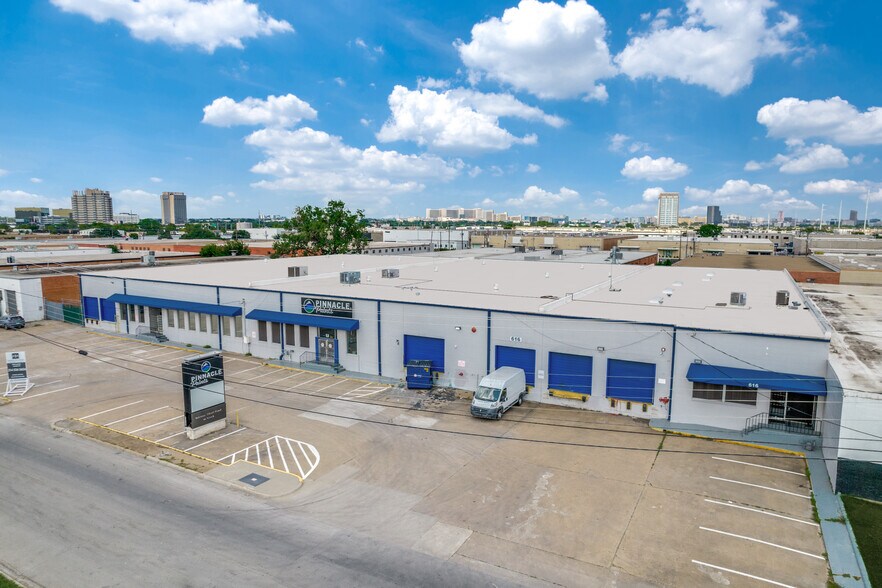 Primary Photo Of 616-626 W Mockingbird Ln, Dallas Light Distribution For Lease