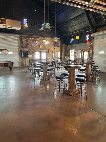 More Photos Of 1193 Loop 337, New Braunfels Convenience Store For Sale