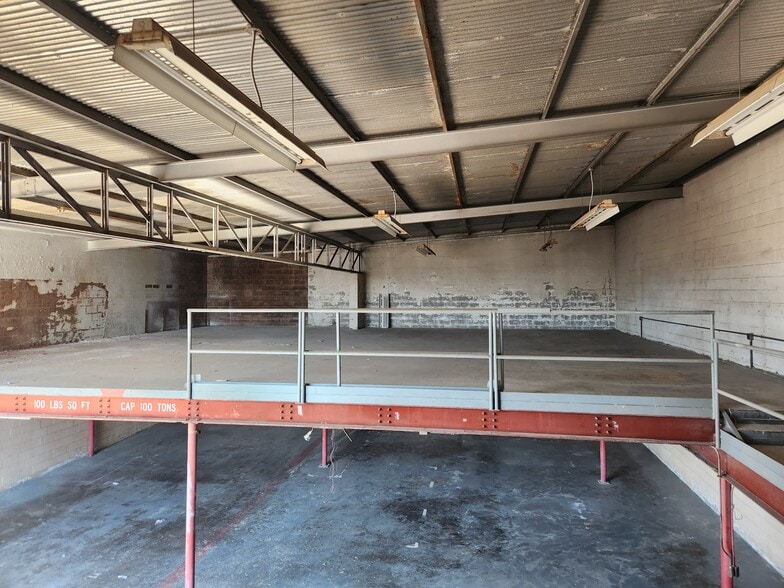 More Photos Of 1806 Homerule St, Honolulu Manufacturing For Lease