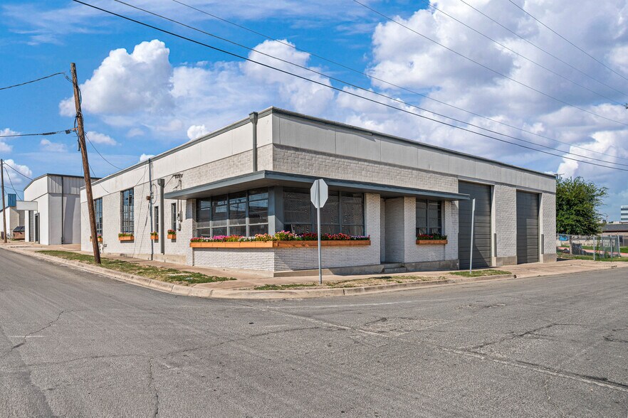 More Photos Of 4520 Fort Ave, Waco Warehouse For Sale