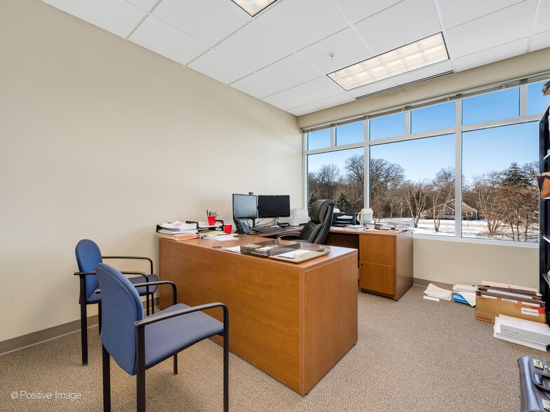 More Photos Of 400 S County Farm Rd, Wheaton Office For Sale