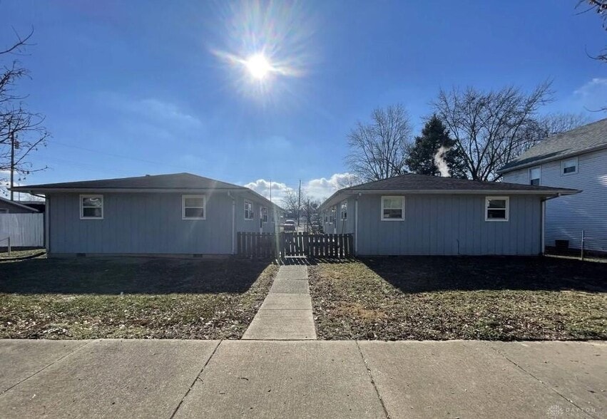 Primary Photo Of 3218 Illinois Ave, Middletown Apartments For Sale