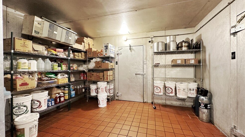 More Photos Of 11483 Chester Rd, Springdale Restaurant For Sale