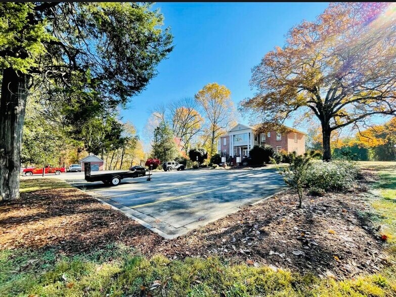 More Photos Of 210 Valdese Ave, Morganton Office For Lease