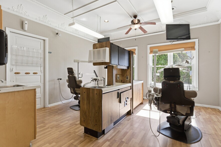 More Photos Of 1910 Virginia Ave, Connersville Healthcare For Sale