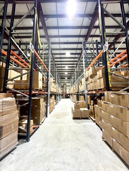 More Photos Of 470 W 1st Ave, Roselle Warehouse For Sale