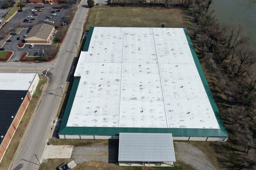 More Photos Of 301 Trade St, Danville Warehouse For Sale