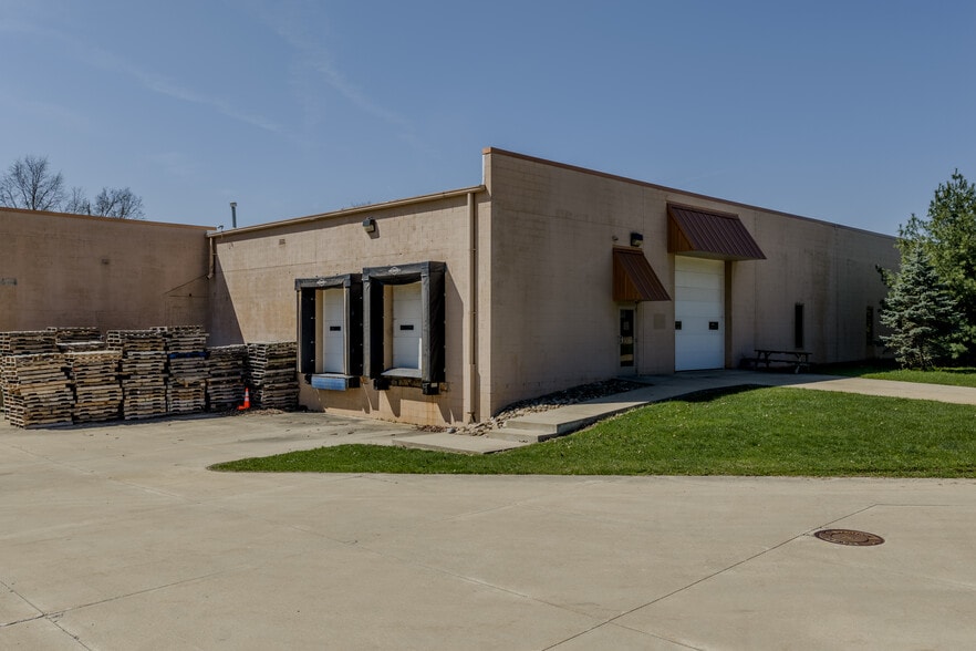 More Photos Of 1000 Hedstrom Dr, Ashland Warehouse For Sale