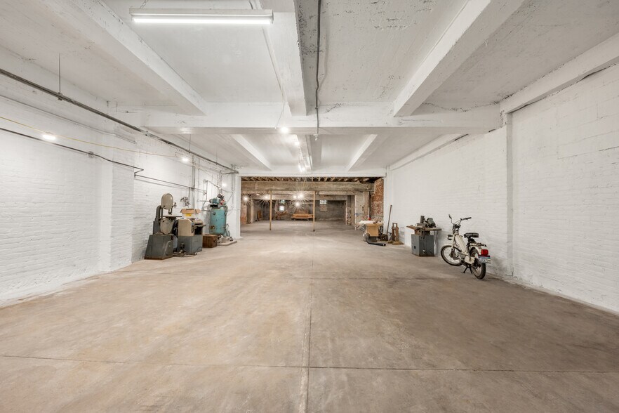 More Photos Of 439-441 11th St, Brooklyn Flex For Sale