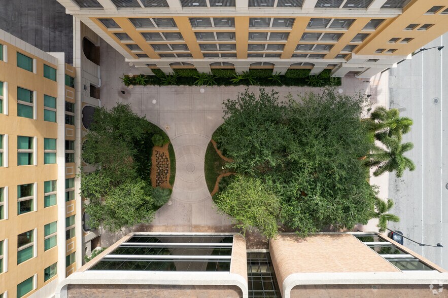 More Photos Of 2525 Ponce de Leon Blvd, Coral Gables Office Residential For Lease