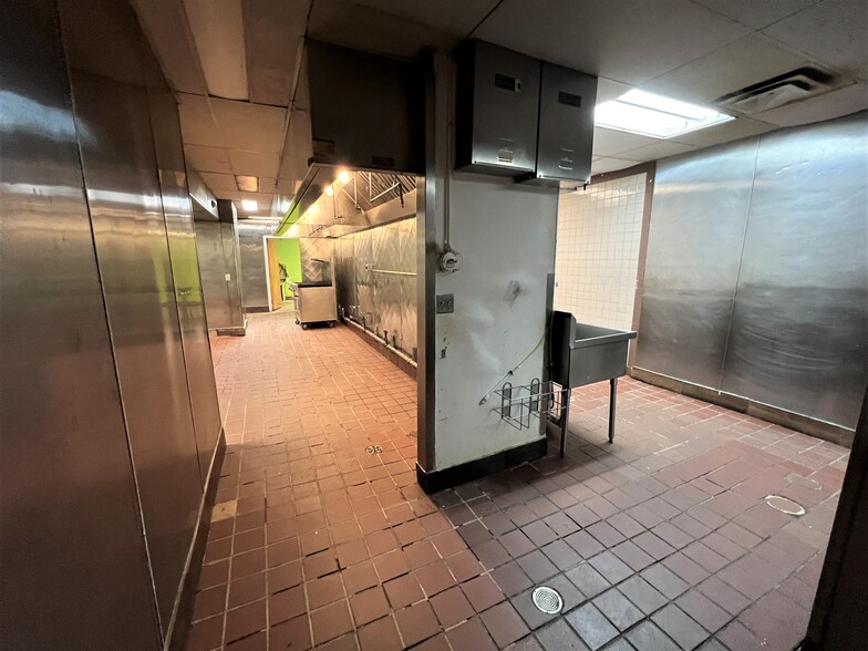 More Photos Of 5185 State Route 30, Greensburg Restaurant For Lease