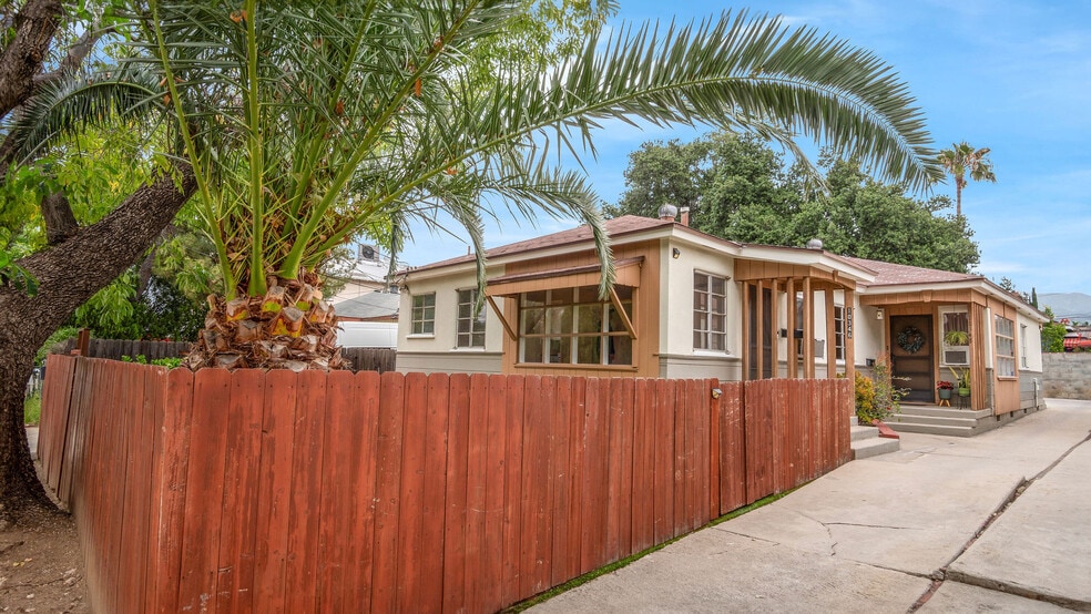 More Photos Of 10346 Oro Vista Ave, Sunland Multifamily For Sale