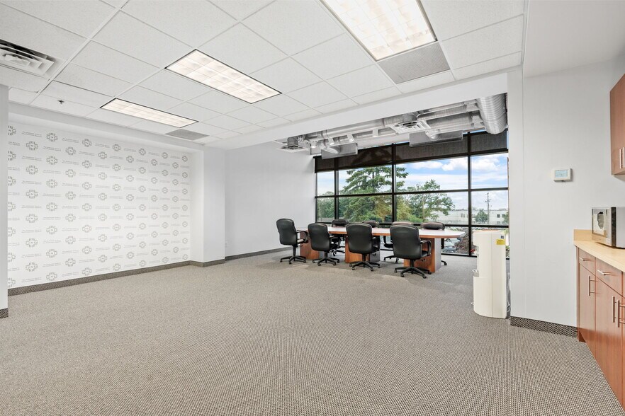 More Photos Of 2905 Lexington Ave S, Eagan Flex For Sale