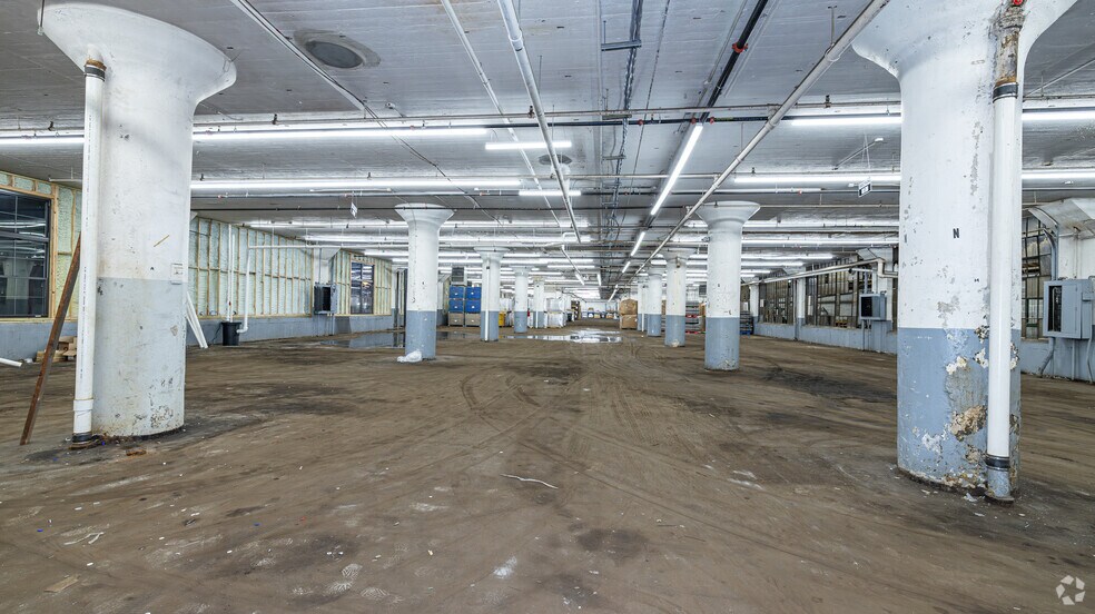 More Photos Of 1309-1645 W Front St, Plainfield Manufacturing For Lease