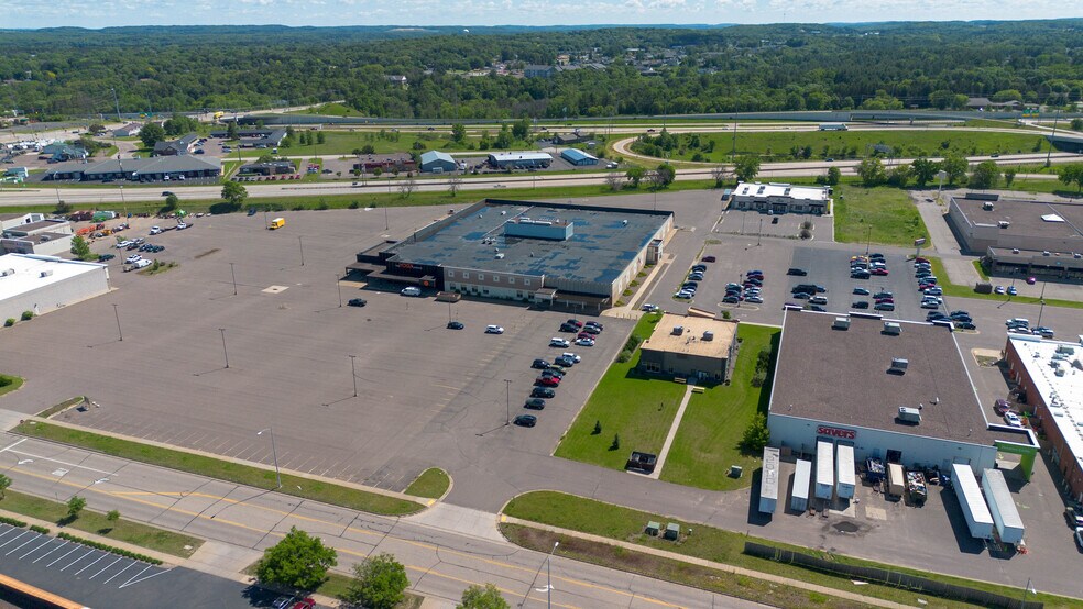 More Photos Of 2725 Mall Dr, Eau Claire Medical For Lease