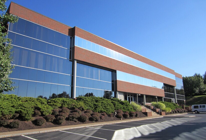 More Photos Of 295 Woodcliff Dr, Fairport Unknown For Lease