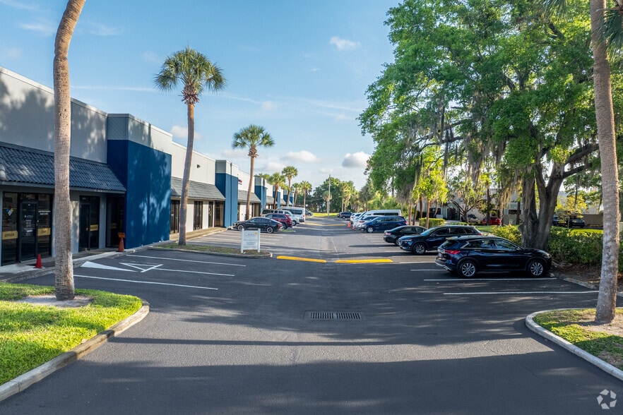 More Photos Of 3443-3479 Parkway Center Ct, Orlando Unknown For Lease