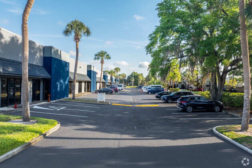 More Photos Of 4420-4438 Parkway Commerce Blvd, Orlando Unknown For Lease