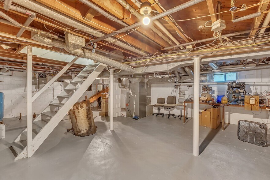 More Photos Of 245 Bay Shore Rd, Bay Shore Medical For Lease