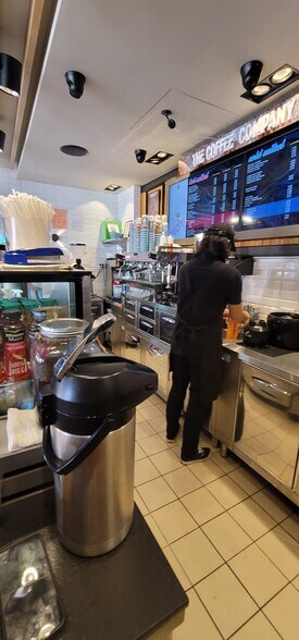 More Photos Of 3602 30th Ave, Astoria Restaurant For Lease