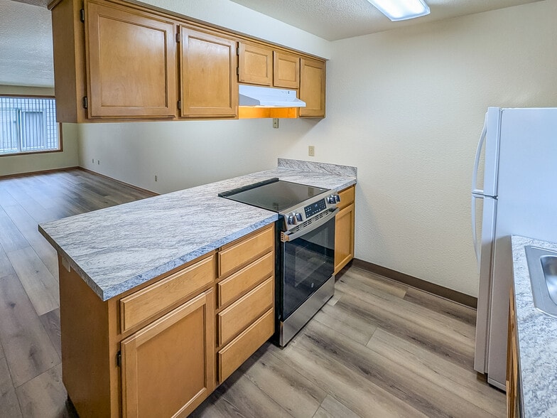 More Photos Of 159-197 Pembrook St SE, Salem Apartments For Sale