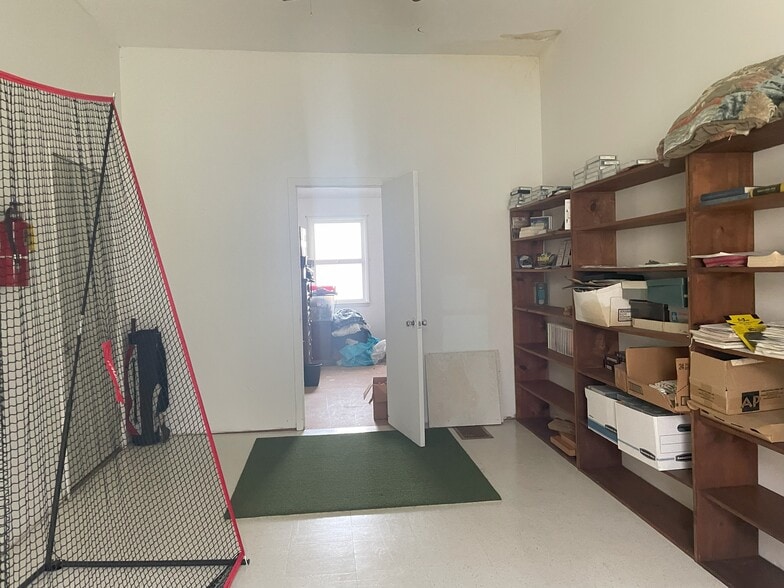 More Photos Of 203 Henderson St, Richlands Flex For Sale