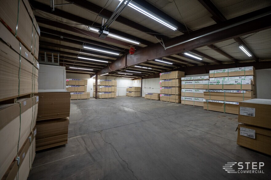 More Photos Of 425 15th St, Greeley Showroom For Sale