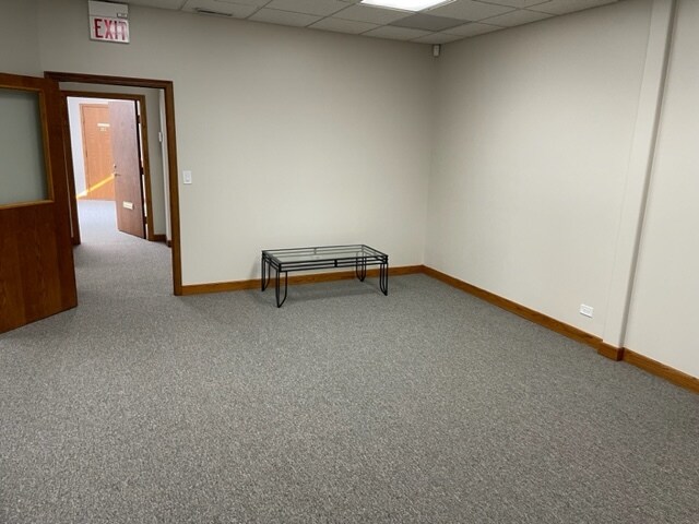 More Photos Of 28085 N Ashley Cir, Libertyville Medical For Sale